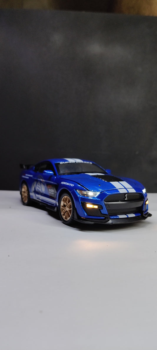 Mustang Shelby GT500 – 1:32 Blue Die-Cast Model with Lights, Pullback Action & Openable Doors